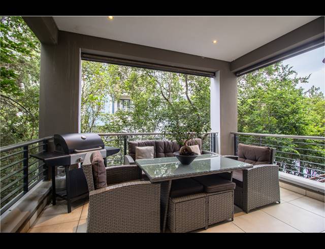 2 BEDROOM APARTMENT FOR SALE IN STEYN CITY